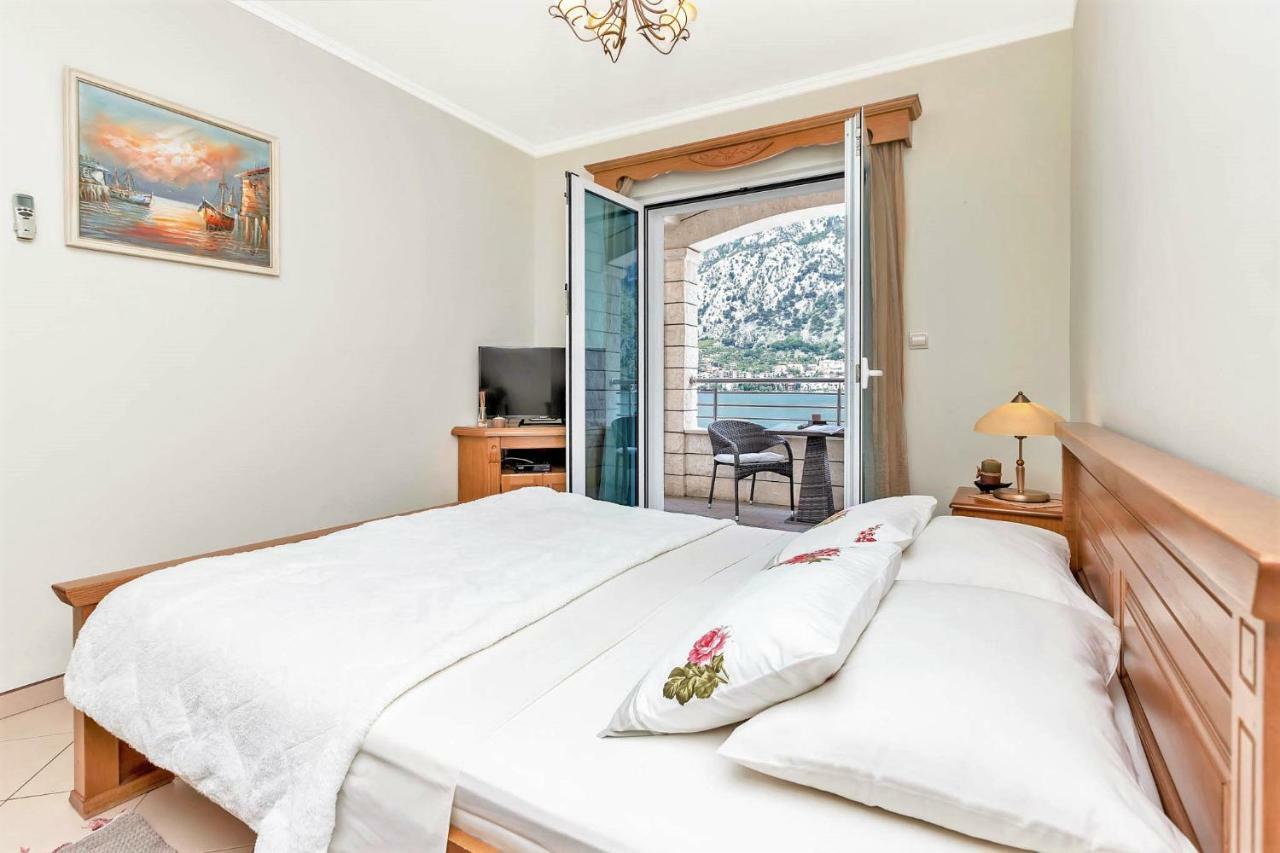 Apartments Jovanovic Котор Экстерьер фото